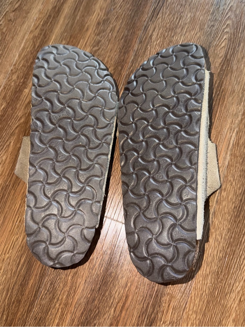 Birkenstock Sandals. Size 39 - Picture 2 of 4